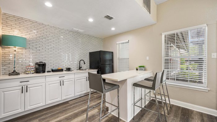 Pinnacle Clubhouse Kitchen